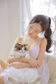 校花被迫撑开颤抖高潮求饶