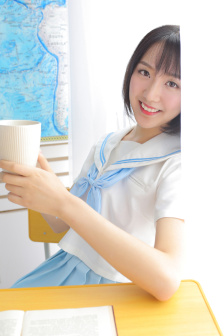 女生下面变黑色是什么原因?